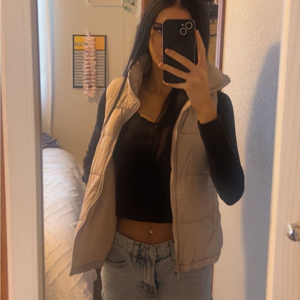 Old Navy light pink Puffer vest